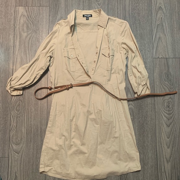 Beige dress with belt - Picture 1 of 5